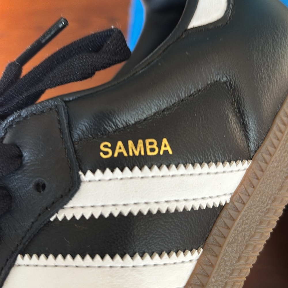 Adidas Women’s Sambas - Picture 4 of 7
